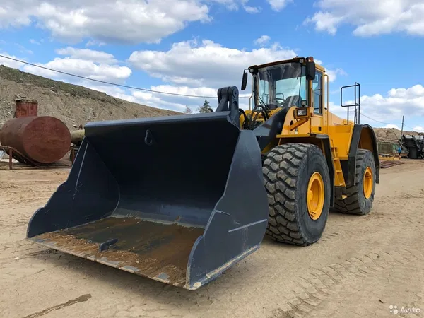 Фронтальный погрузчик Volvo L150E
