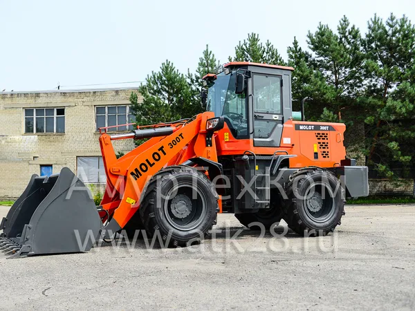 Фронтальный погрузчик MOLOT 300Т