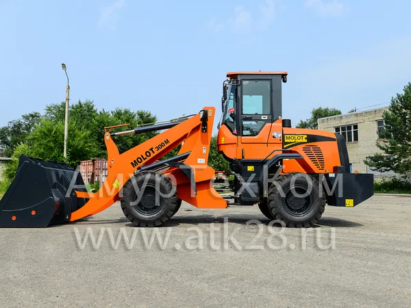Фронтальный погрузчик MOLOT 300М