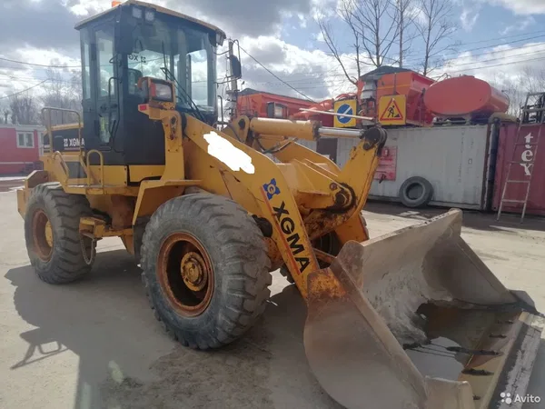 Фронтальный погрузчик XGMA XG931H