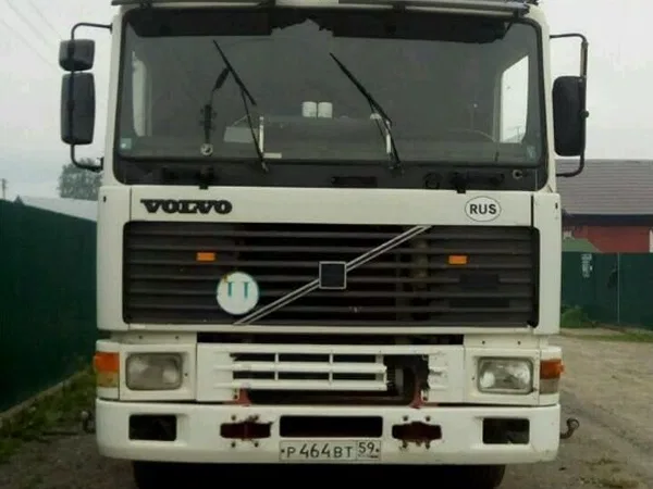Седельный тягач Volvo F 12