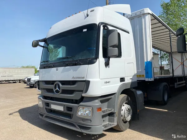 Седельный тягач Mercedes-Benz Actros 1841