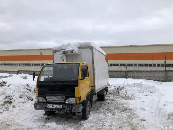 Рефрижераторный фургон Yuejin 1041 Thermo King V-200 MAX