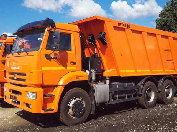 Самосвал КамАЗ 6520-26012-53