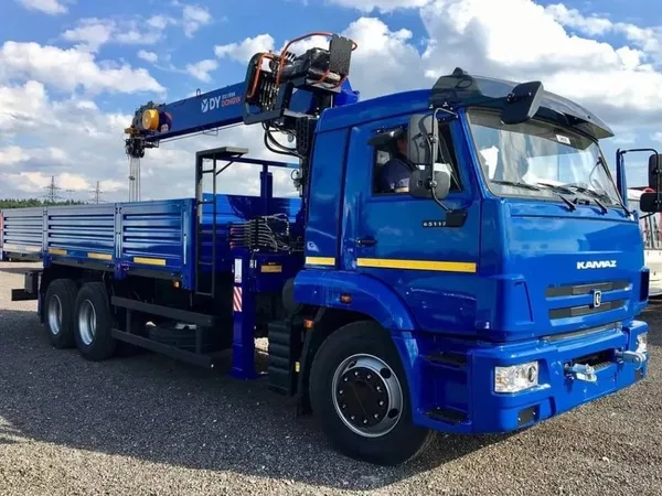 Бортовой грузовик с КМУ КамАЗ 65117 с КМУ Dong Yang SS1956
