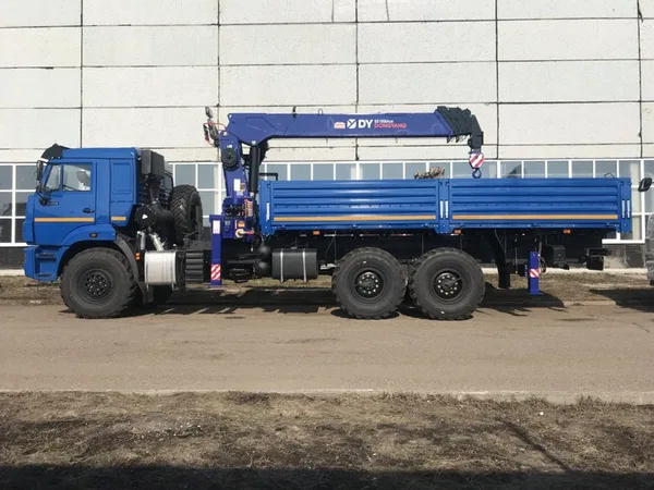 Бортовой грузовик с КМУ КамАЗ 43118 с КМУ Dong Yang 1956 ACE
