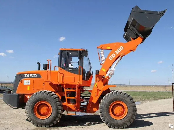 Фронтальный погрузчик Doosan SD300