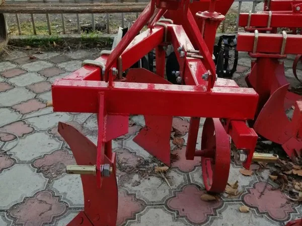 Плуг корпусной