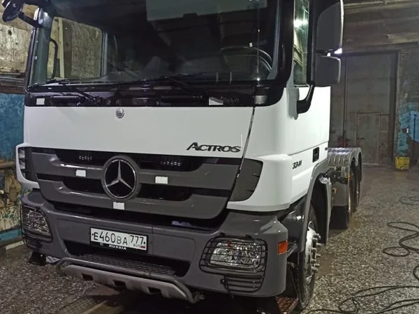 Седельный тягач Mercedes-Benz Actros 3341 S