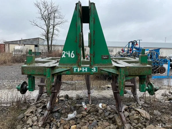 Глубокорыхлитель Красный Аксай ГРН-3