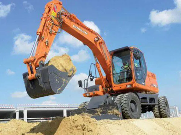 Колесный экскаватор Doosan DX160W