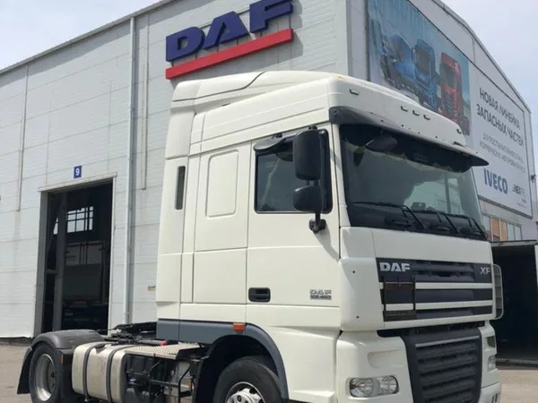 Седельный тягач DAF XF 105.460