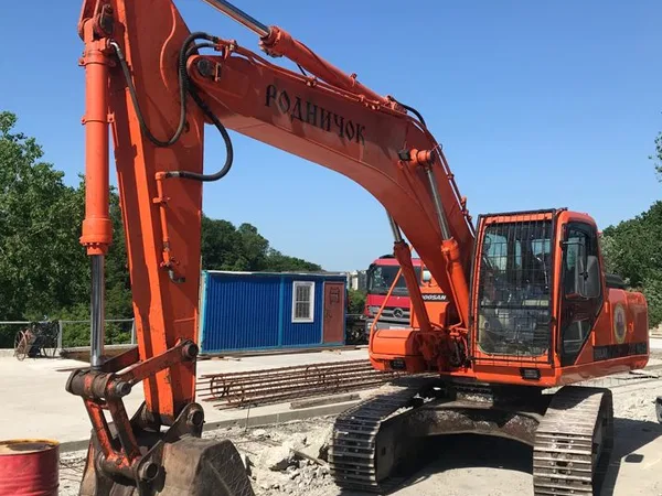 Гусеничный экскаватор Doosan 225 NLC-V