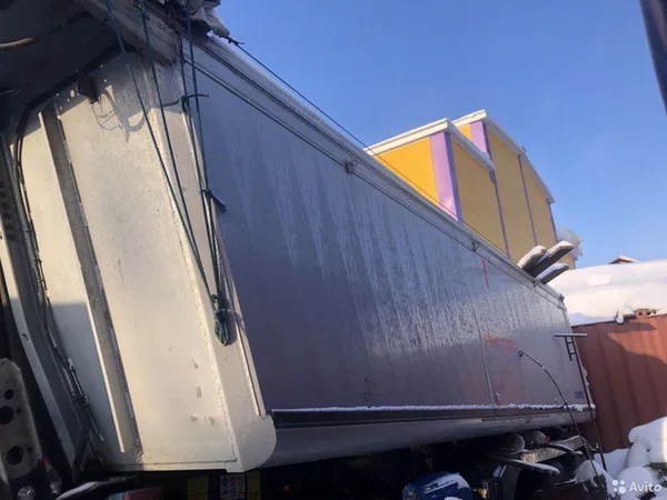Самосвальный полуприцеп Schmitz Cargobull Ski24