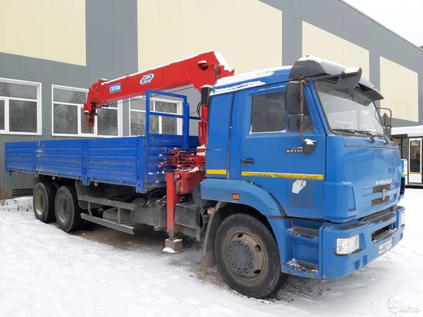 Бортовой грузовик с КМУ КамАЗ 65117 с КМУ CS Machinery CSS 106