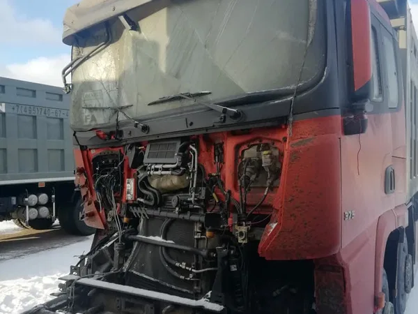 Самосвал SHACMAN (Shaanxi) SX3318