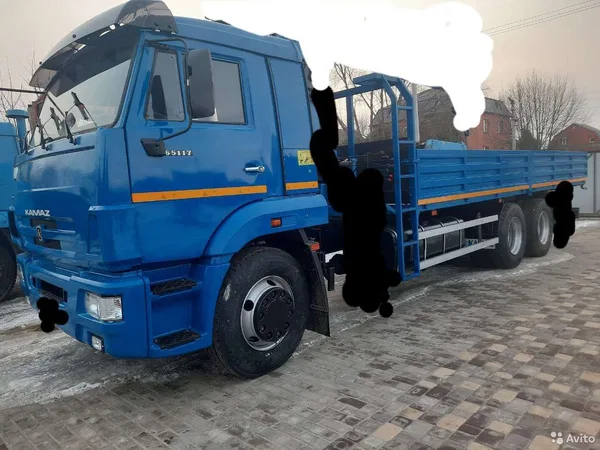 Бортовой грузовик с КМУ КамАЗ 65117