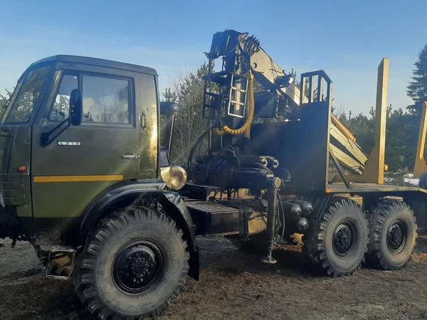 Сортиментовоз КамАЗ 4310 с гидроманипулятором