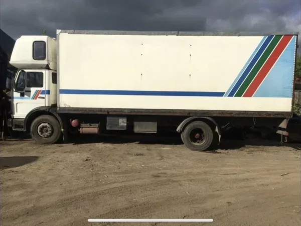 Грузовой фургон Mercedes-Benz