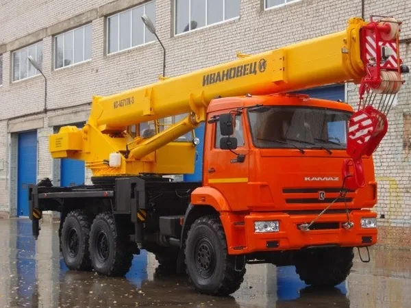Автокран Ивановец КС-45717К-3 на шасси КамАЗ 43118