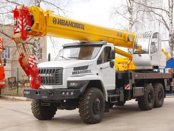 Автокран Ивановец КС-45717-2Р на шасси УРАЛ Next
