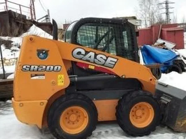 Мини-погрузчик Case SR200
