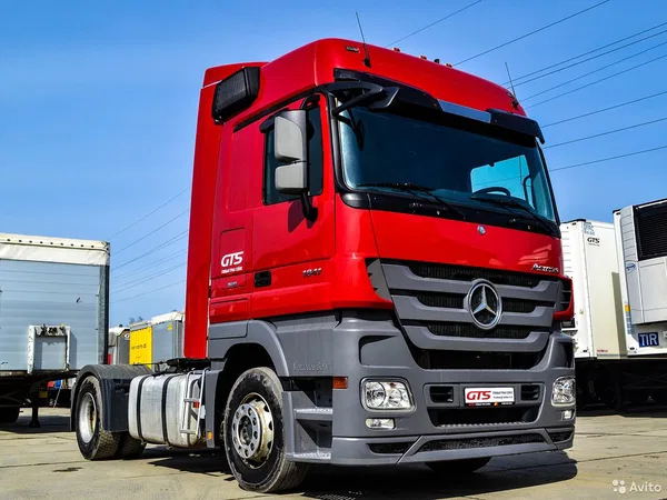 Седельный тягач Mercedes-Benz