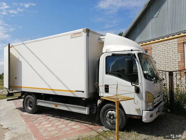 Промтоварный фургон Isuzu NPR75L-K372436 Elf