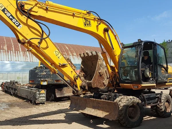 Колесный экскаватор JCB JS 160 W