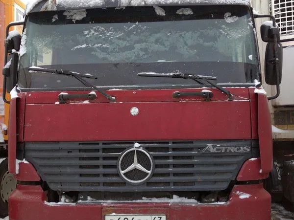 Седельный тягач Mercedes-Benz Actros