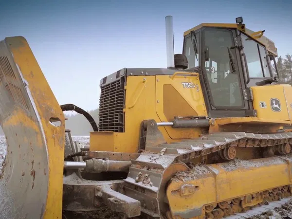 Гусеничный бульдозер John Deere 750J