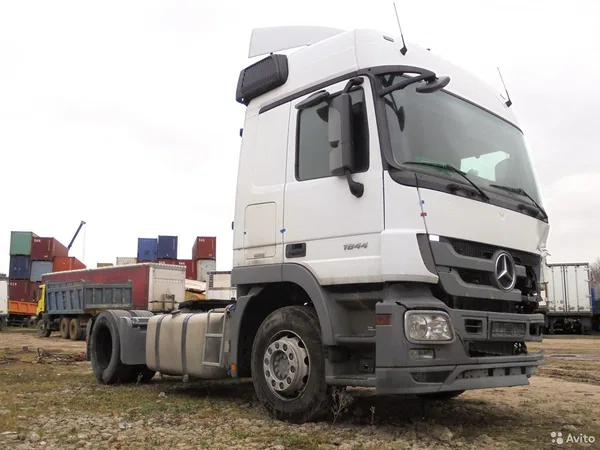 Седельный тягач Mercedes-Benz Actros 1844 LS