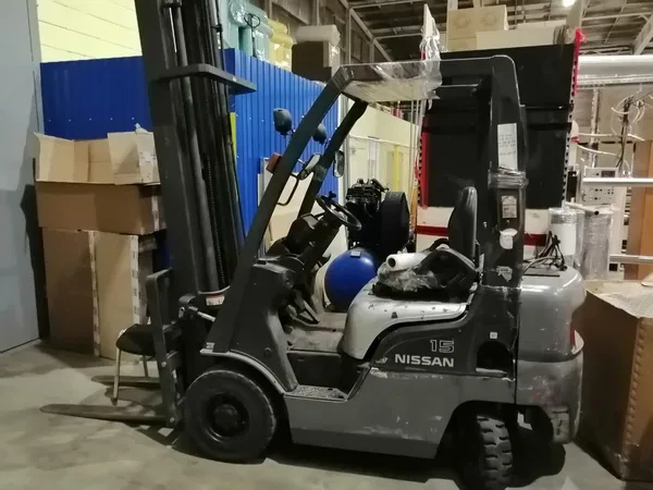 Вилочный погрузчик nissan FG15