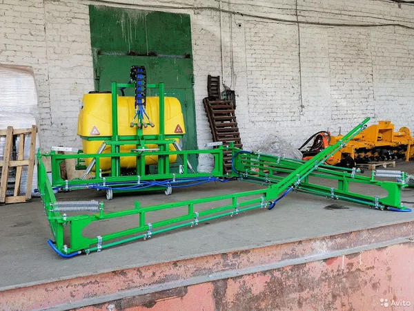 Навесной опрыскиватель Badilli Standard 800