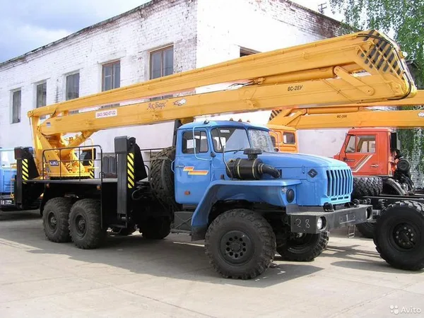Автовышка УРАЛ 4320 с АГП КЭМЗ ВС-28У