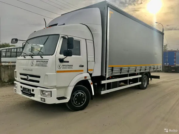 Тентованный грузовик КамАЗ 4308