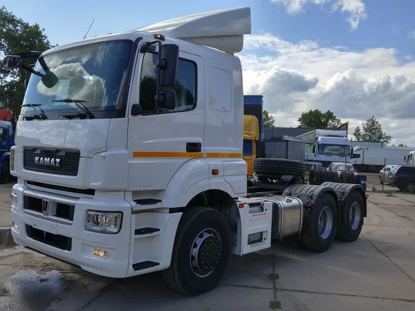 Седельный тягач Камаз 65206 -T5
