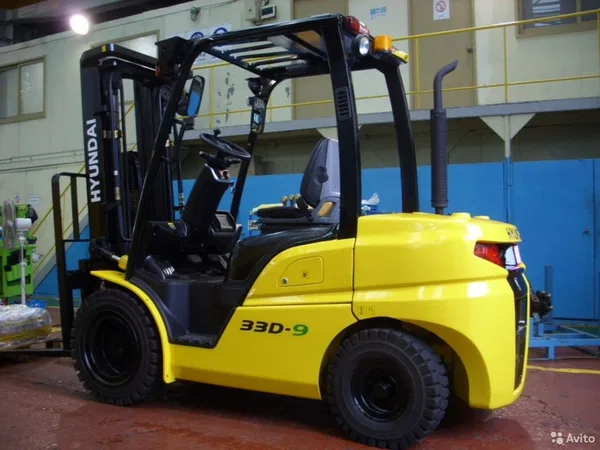 Вилочный погрузчик Hyundai 33D-9E