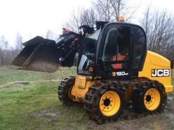 Мини-погрузчик JCB ROBOT 180