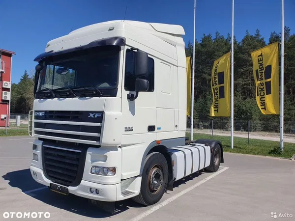 Седельный тягач DAF XF 105.460