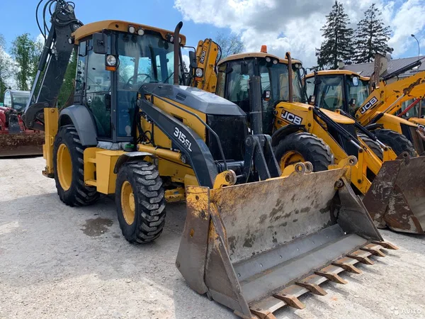 Экскаватор-погрузчик John Deere 315SL