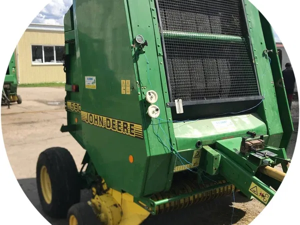Пресс-подборщик John Deere 590