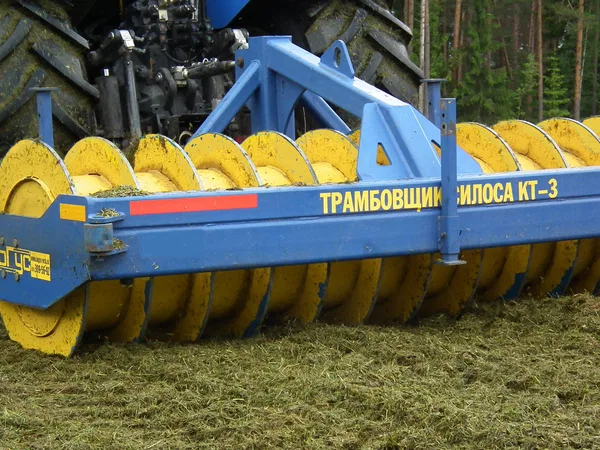 Трамбовщик силоса Logus КТ-3