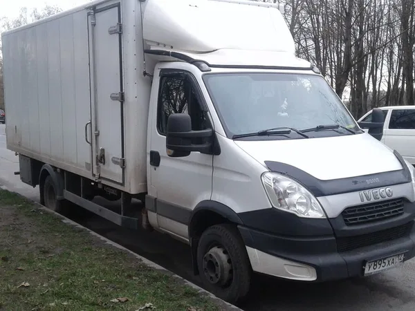 Промтоварный фургон Iveco Daily 70С15