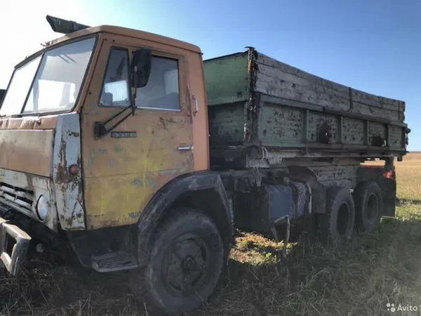 Бортовой грузовик КамАЗ 551102