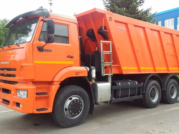 Самосвал КамАЗ 6520-26012-53