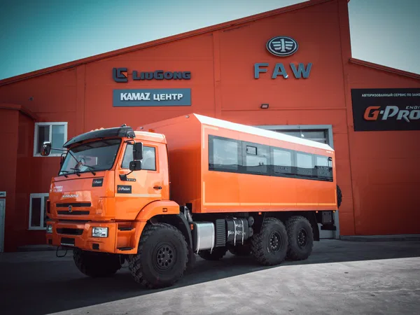 Вахтовый автобус КамАЗ 42261