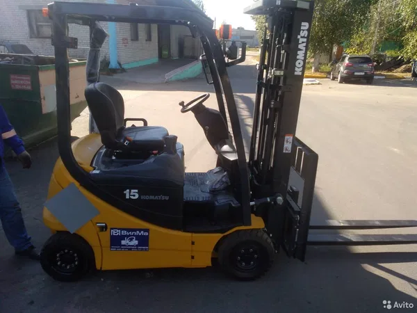Вилочный электропогрузчик Komatsu