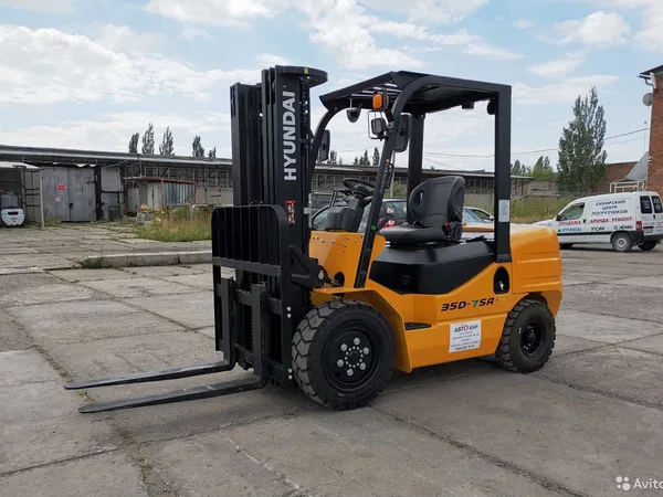 Вилочный погрузчик Hyundai 35D-7SA