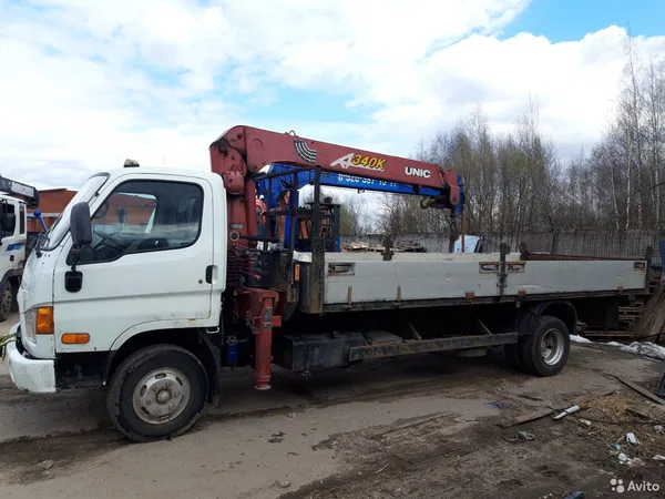 Бортовой грузовик с КМУ Hyundai HD78